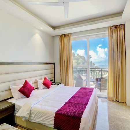 Luxe Resorts - Centrally Heated Air Conditioned Hotel In The Heart Of Kasauli Εξωτερικό φωτογραφία
