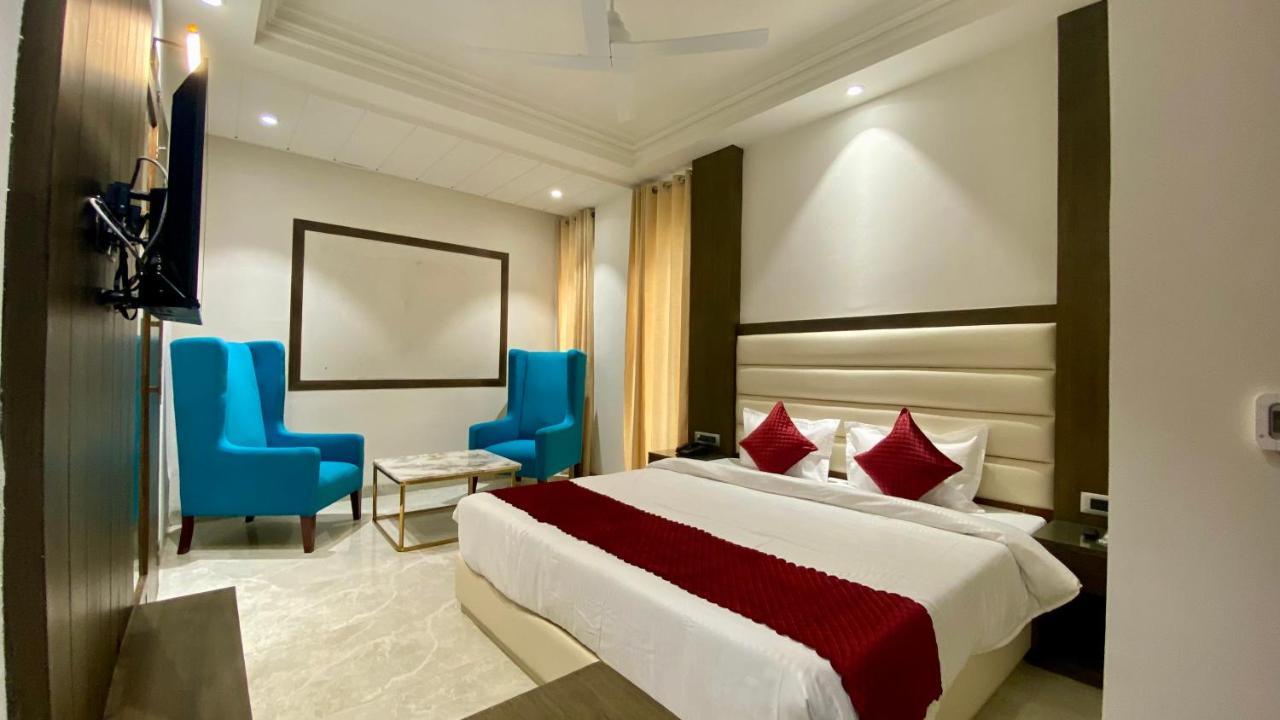 Luxe Resorts - Centrally Heated Air Conditioned Hotel In The Heart Of Kasauli Εξωτερικό φωτογραφία