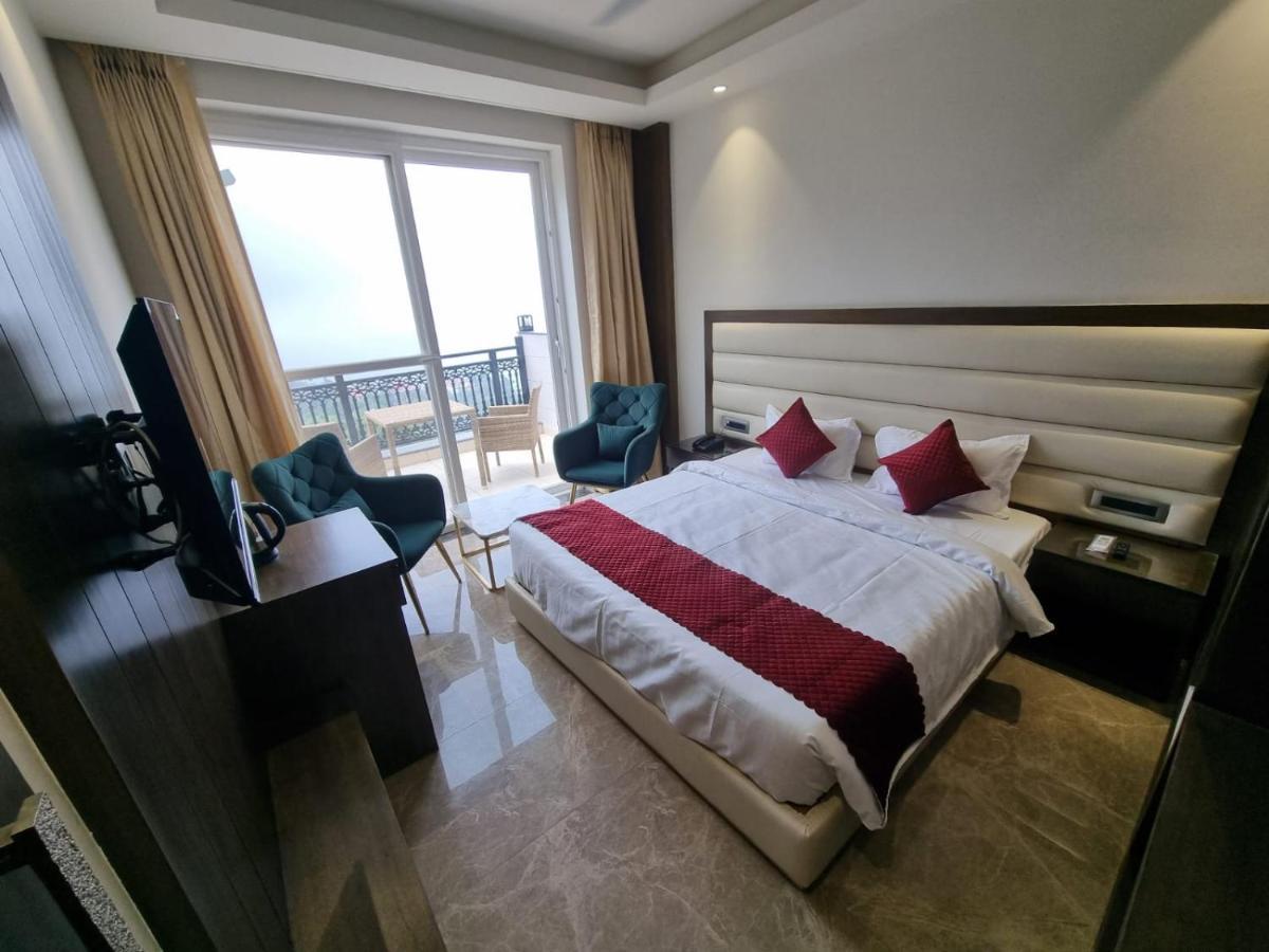 Luxe Resorts - Centrally Heated Air Conditioned Hotel In The Heart Of Kasauli Εξωτερικό φωτογραφία