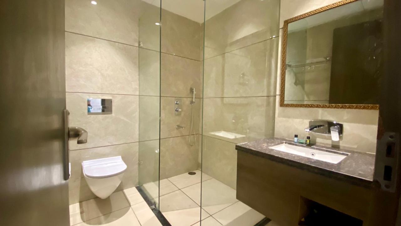 Luxe Resorts - Centrally Heated Air Conditioned Hotel In The Heart Of Kasauli Εξωτερικό φωτογραφία