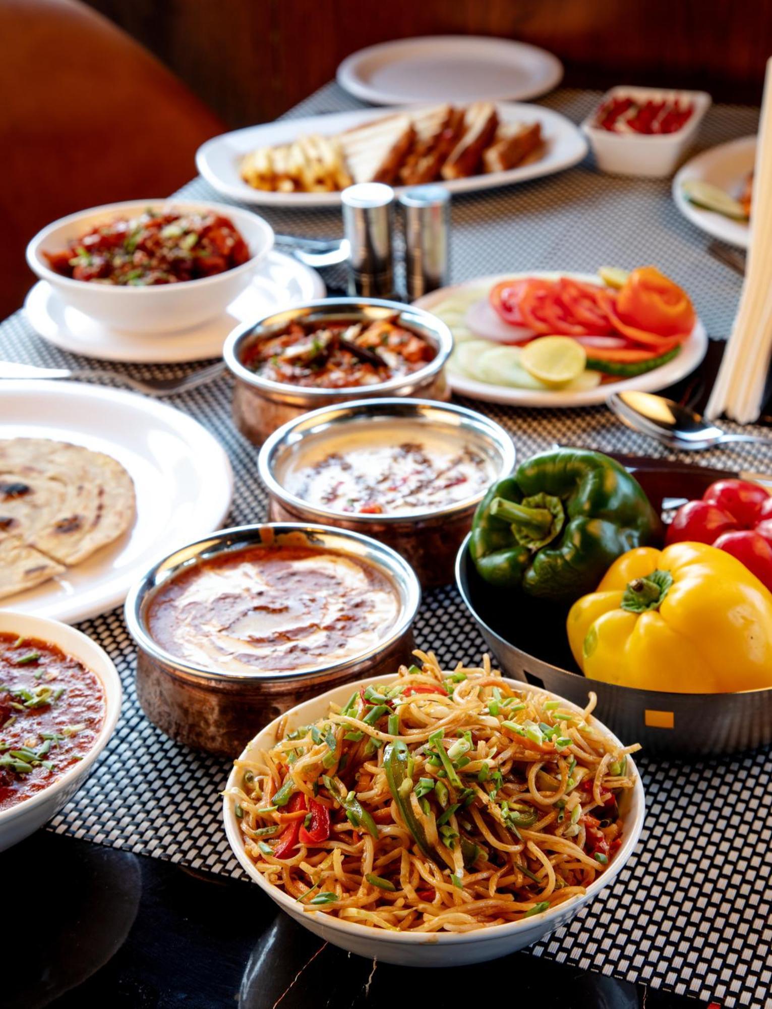 Luxe Resorts - Centrally Heated Air Conditioned Hotel In The Heart Of Kasauli Εξωτερικό φωτογραφία